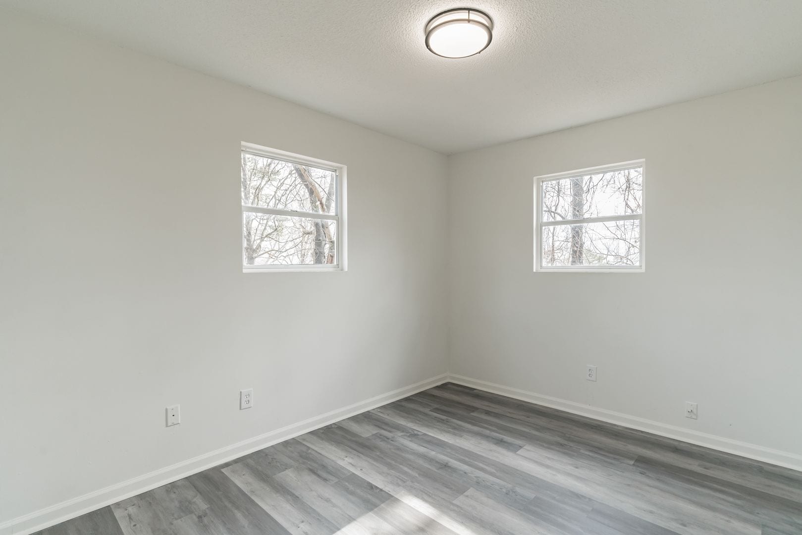 Building Photo - 724 Sylvan