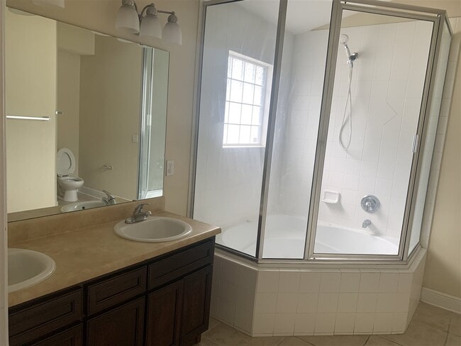 Building Photo - 1445 Crescent Hills Dr