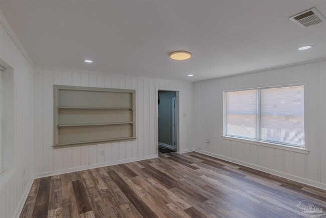 Building Photo - 1223 Wisteria Ave