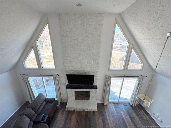 Building Photo - 311 Broomfield Ct