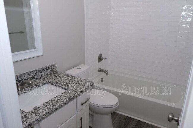 Building Photo - 1602 Johns Rd