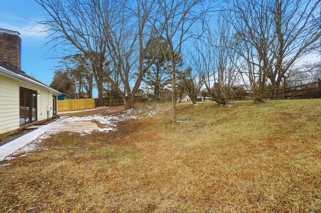 Building Photo - 3 Bedroom Ranch with a 2 Car Garage!