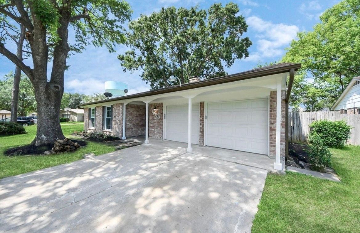 Building Photo - 10602 Raydell Dr