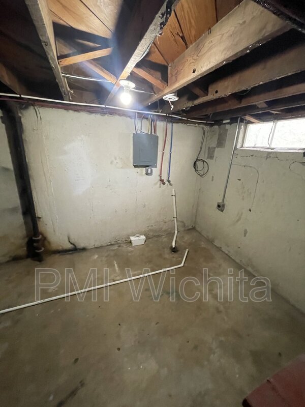 Building Photo - 2311 S Belmont St