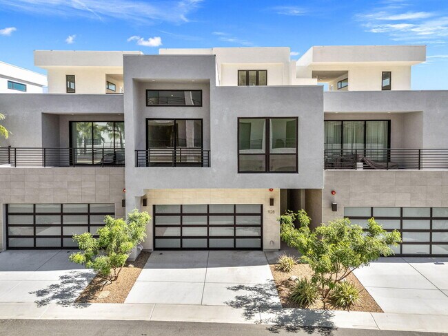 Primary Photo - 928 Galaxy Dr