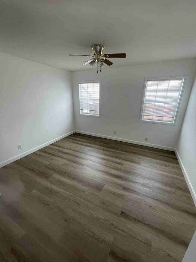 Building Photo - BEST VALUE IN SHERMAN OAKS!