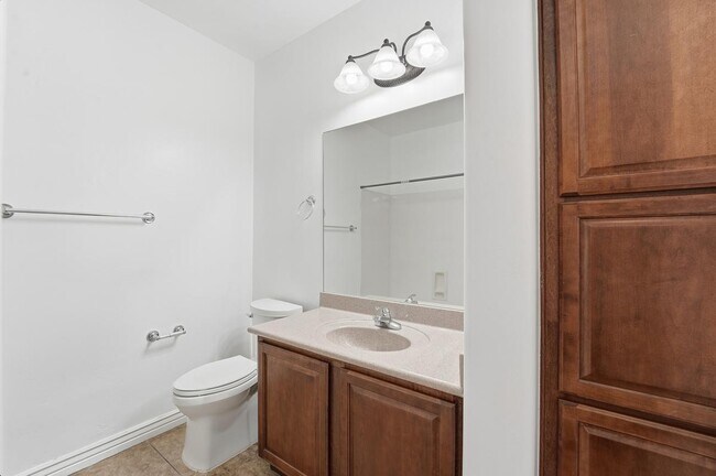 Building Photo - 5450 E Deer Valley Dr