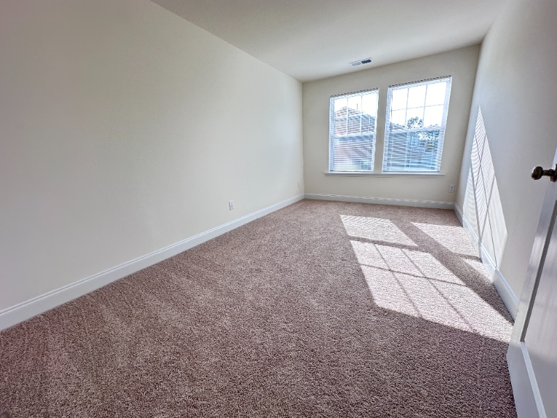 Building Photo - 107 Hyacinth Ln