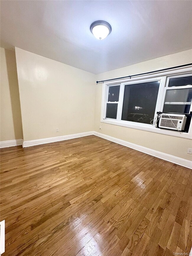 Building Photo - 88-69 Eldert Ln