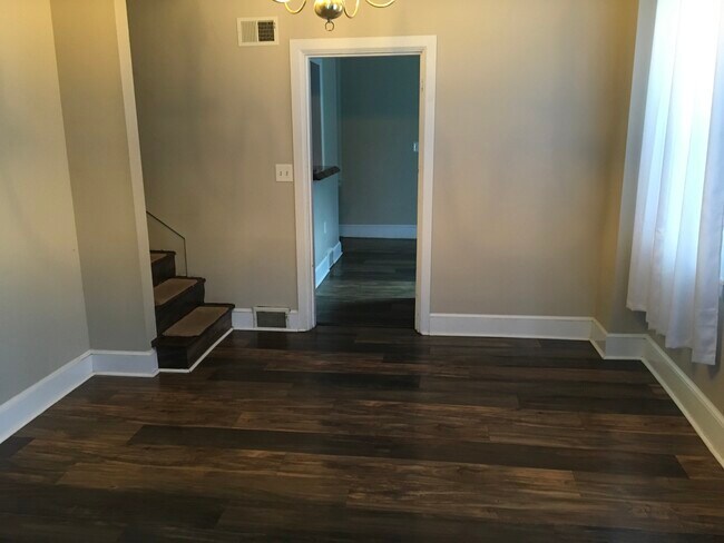 Building Photo - 312 Wayne St