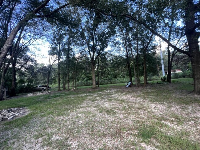 Building Photo - 5135 N Western Dr