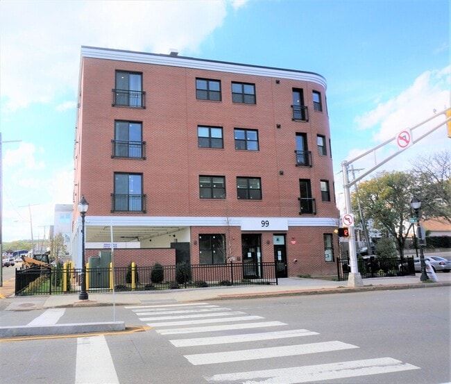 Building Photo - 99 Moody St