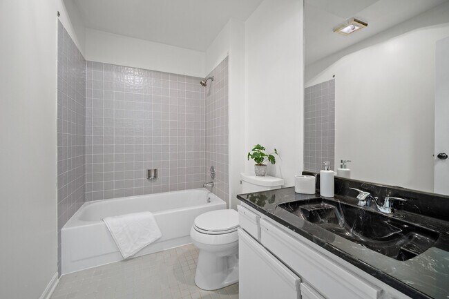 Building Photo - 720 Caliente Ct