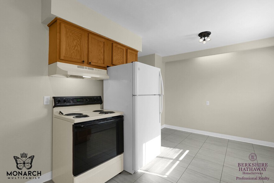 Building Photo - 673 Joyful St