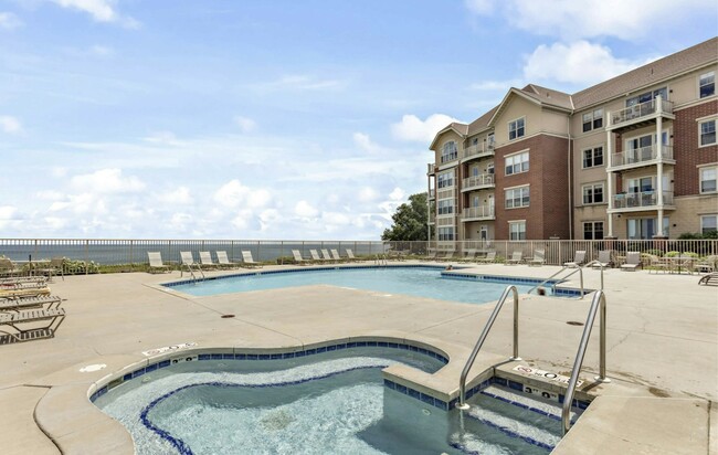Building Photo - 4120 S Lake Dr