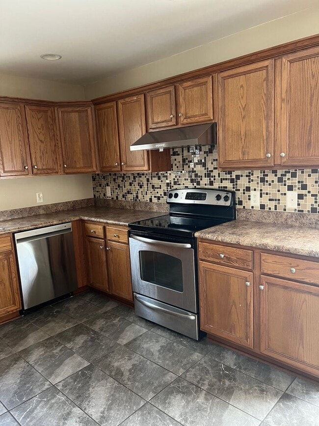 Building Photo - 7108 Verona Dr