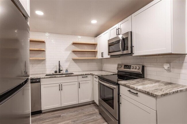 Building Photo - 1405 10th St S