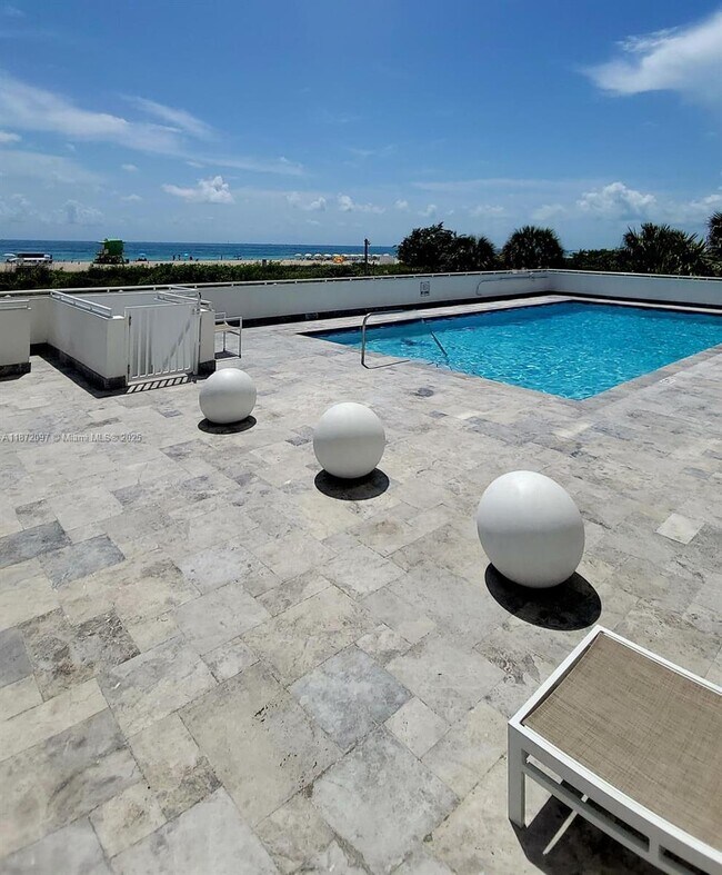 Building Photo - 401 Ocean Dr