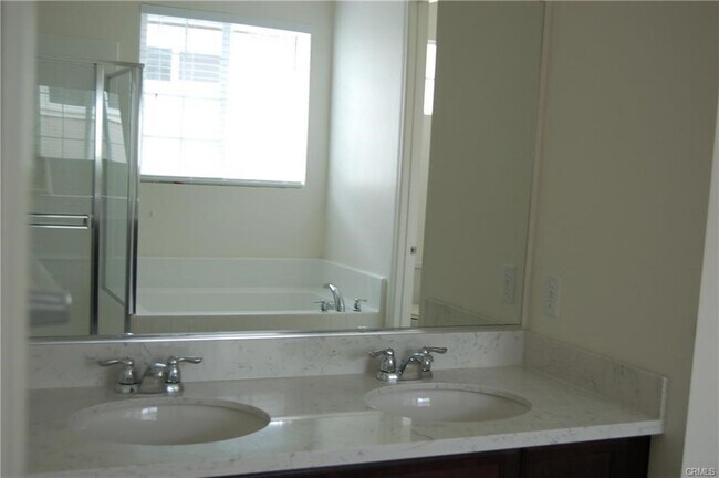 Building Photo - 6116 Snapdragon St