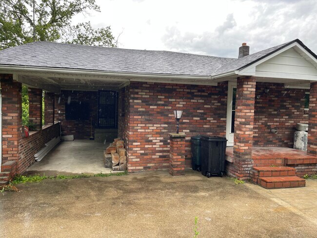 Building Photo - 47 Osborne Dr