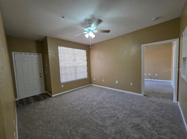 Building Photo - 873 Grand Regency Pointe