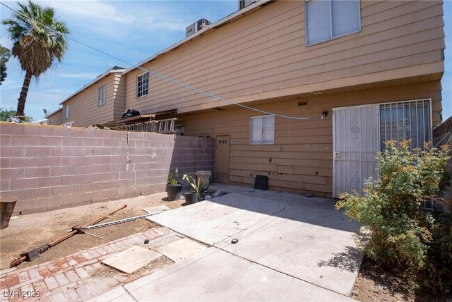 Building Photo - 3812 Surfrider Ln