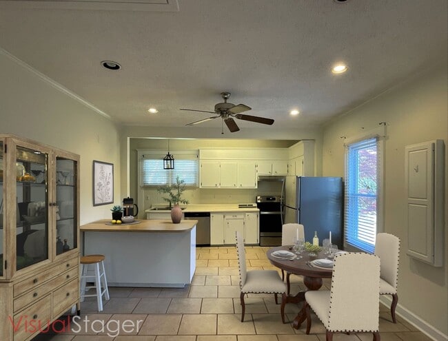 Building Photo - T.R. Lawing Realty Property