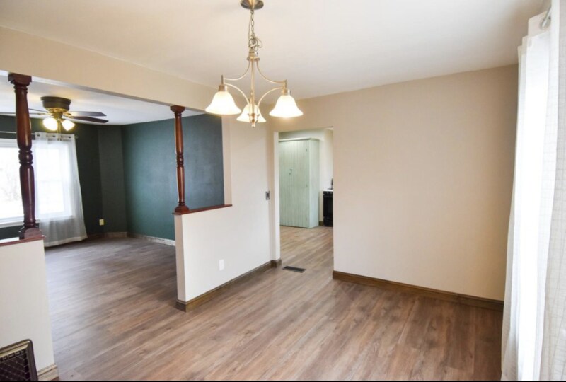 Building Photo - 204 Conley Ave S