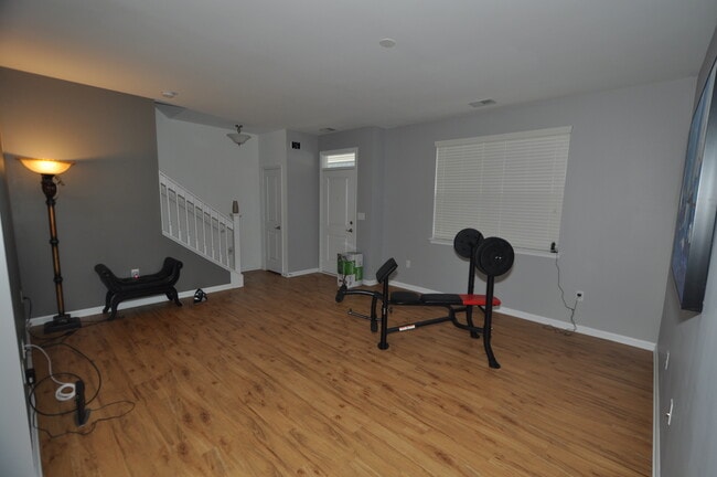 Building Photo - Kings Pointe at Western Branch