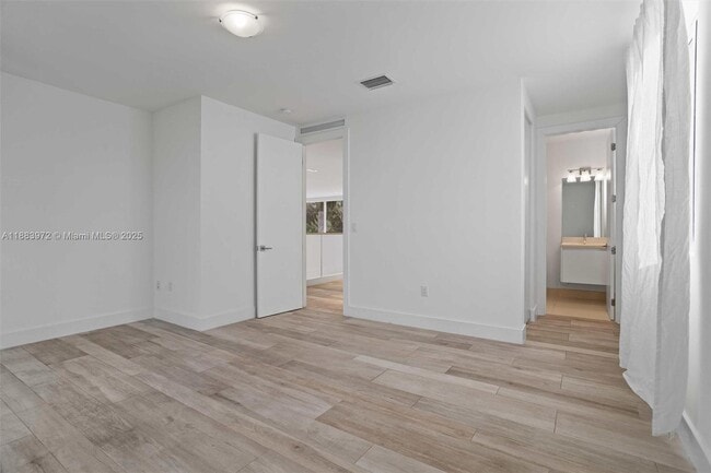 Building Photo - 10296 NW 74th Terrace