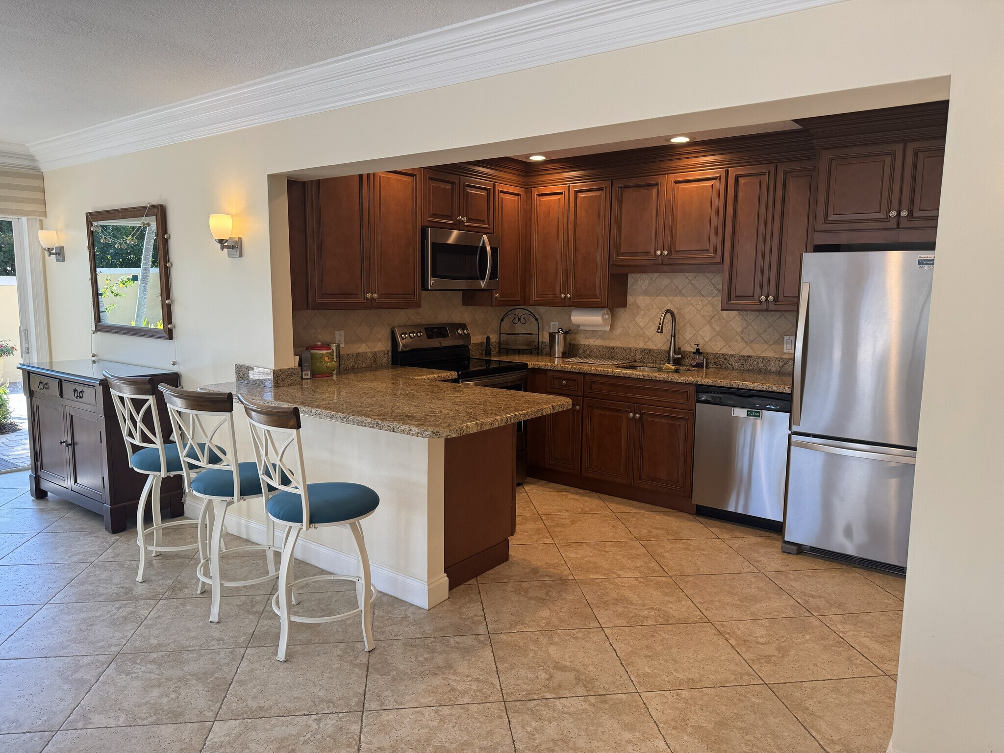 Building Photo - 14 Turtle Creek Dr