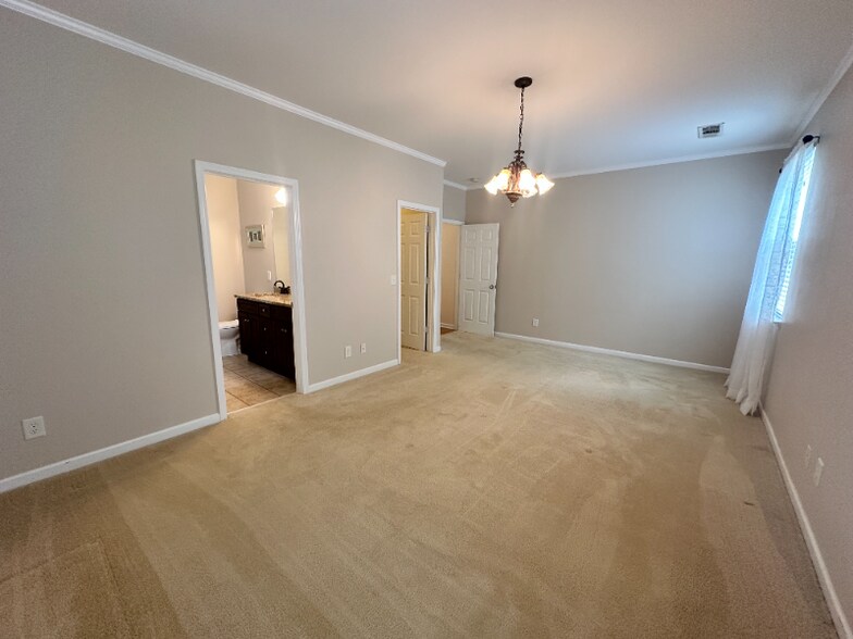 Building Photo - 59 Silver Maple Ln