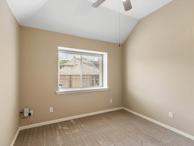Building Photo - 8129 Springmoss Dr