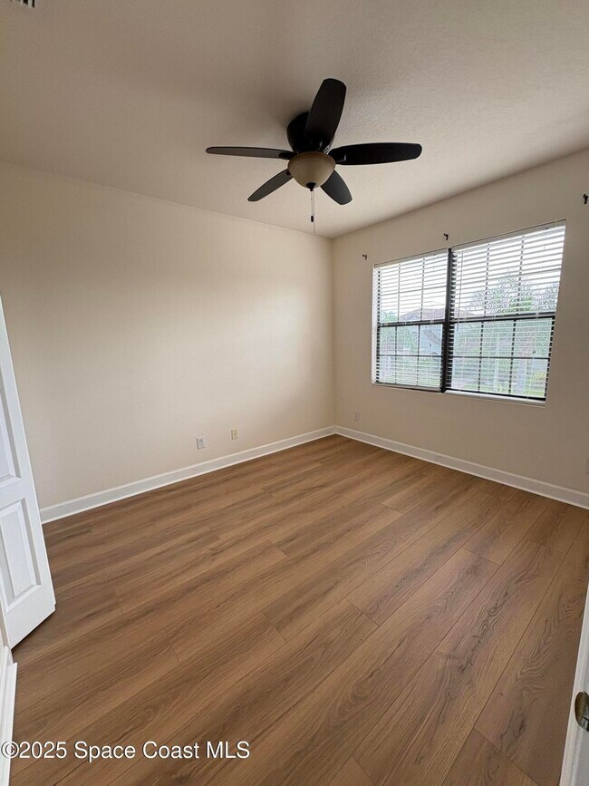 Building Photo - 1260 Talon Way