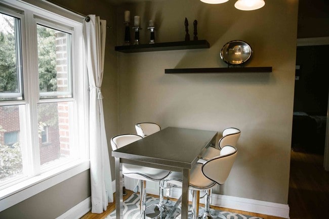 Building Photo - 2733 Girard Ave S