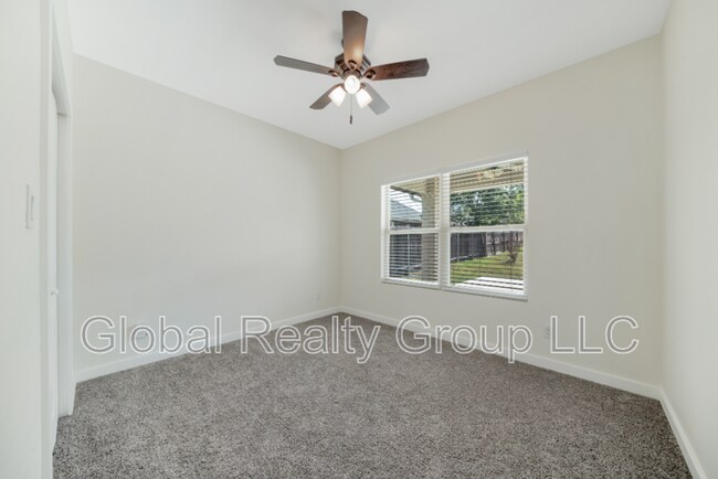 Building Photo - 2675 Fairwood Dr