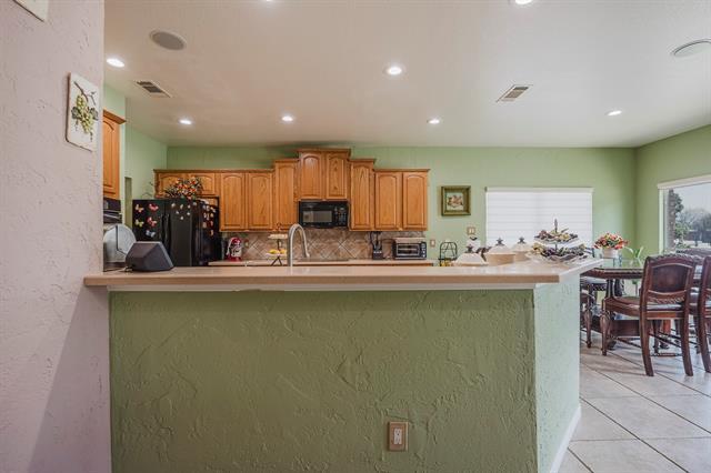 Building Photo - 808 Sabona Dr