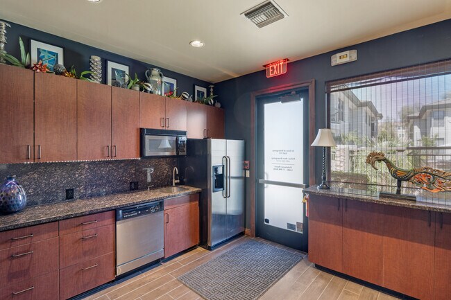 Building Photo - 6900 E Princess Dr