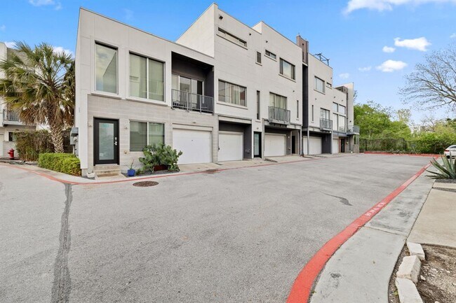 Building Photo - 4801 S Congress Ave