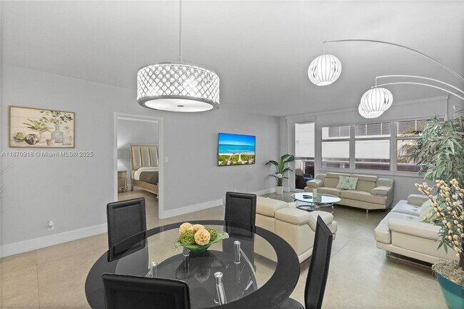 Building Photo - 3725 S Ocean Dr