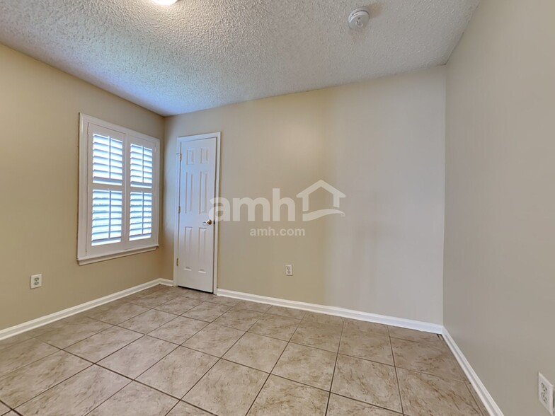 Building Photo - 2720 Cold Creek Blvd