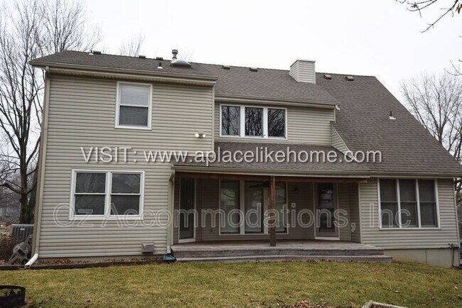 Building Photo - 1140 SW Huntington Rd