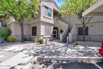 Building Photo - 15252 N 100th St