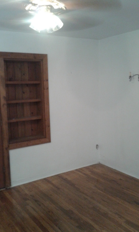 Building Photo - NOB HILL 2 bedroom 1 Bath 1271/SF UTILITIE...