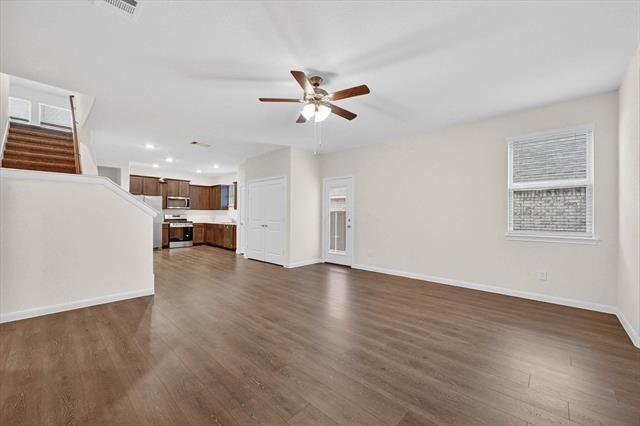 Building Photo - 3955 Oak Crk Cir