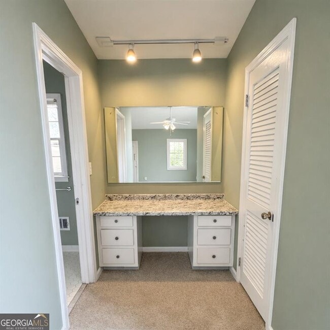 Building Photo - 4093 Hideaway Dr