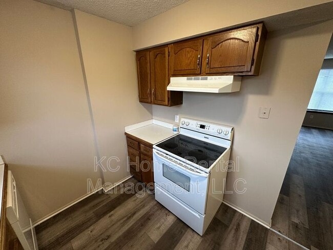 Building Photo - 426 Castle Dr