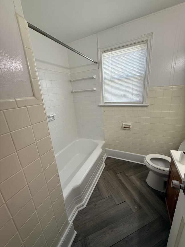 Building Photo - 9631 Worth St