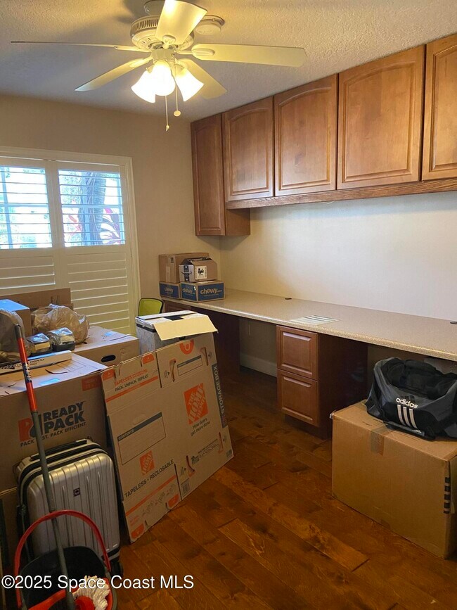 Building Photo - 1847 Abbeyridge Dr
