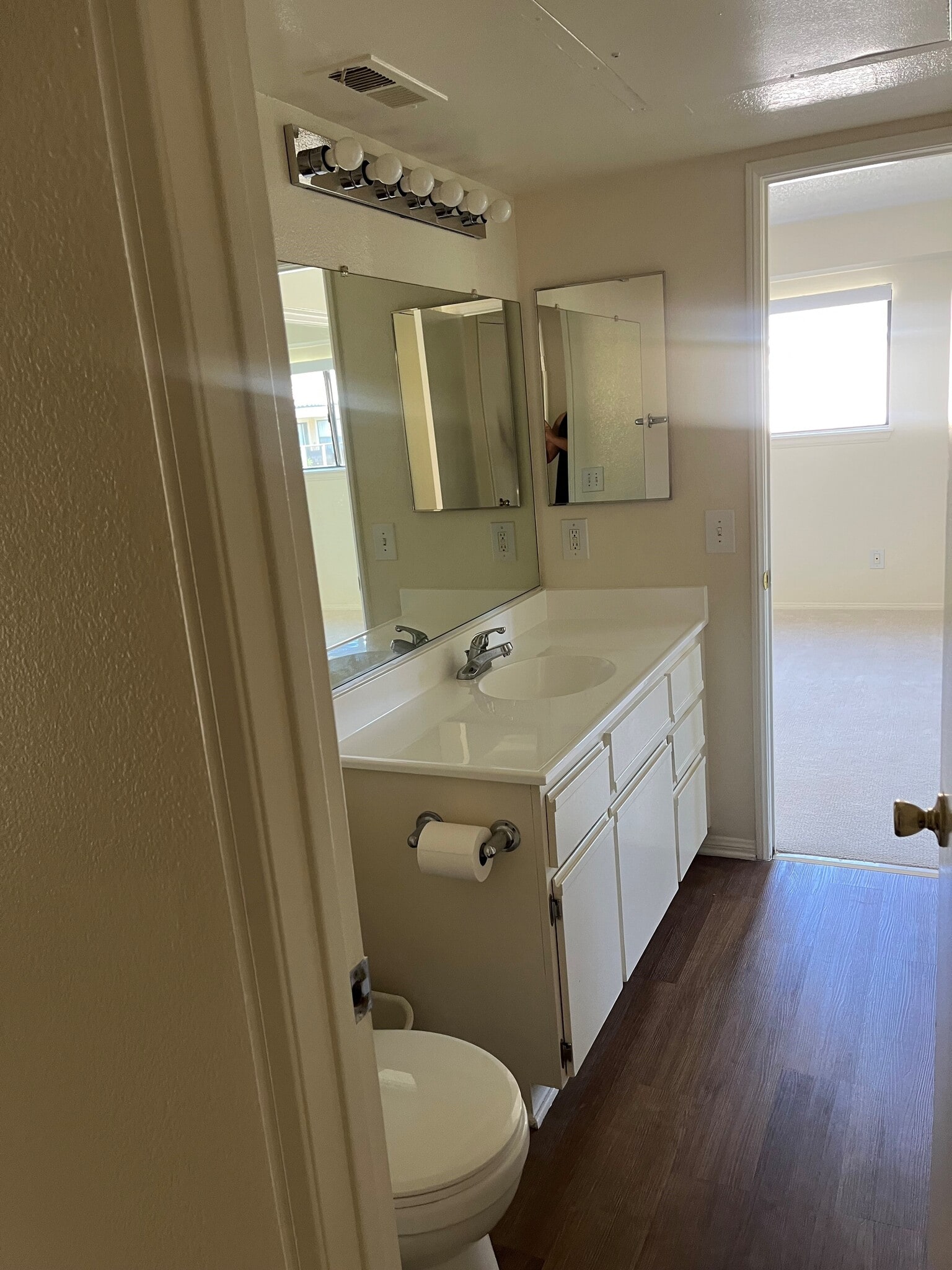 Building Photo - 10655 Lemon Ave